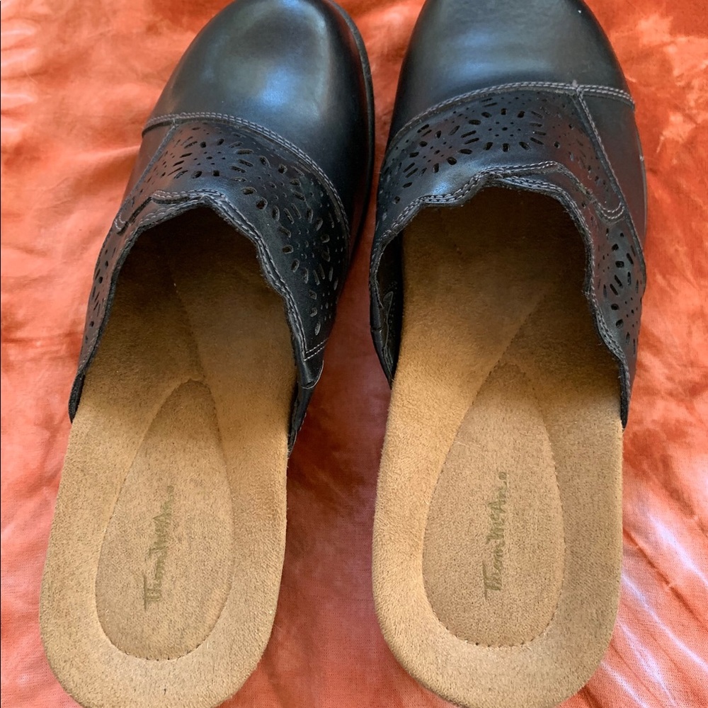 Thom McAn Clogs